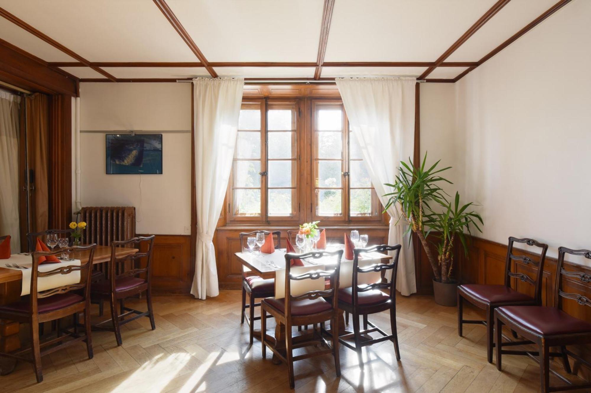 Hotel De L'Aigle Couvet Dış mekan fotoğraf