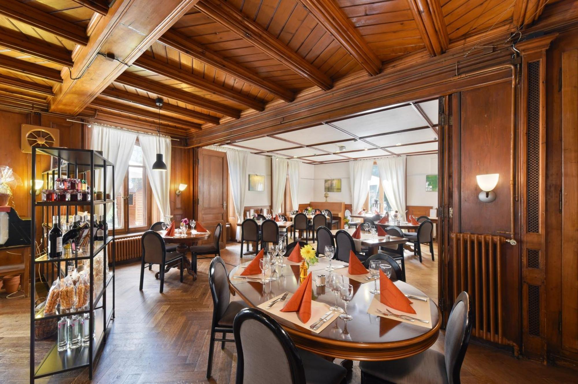 Hotel De L'Aigle Couvet Dış mekan fotoğraf