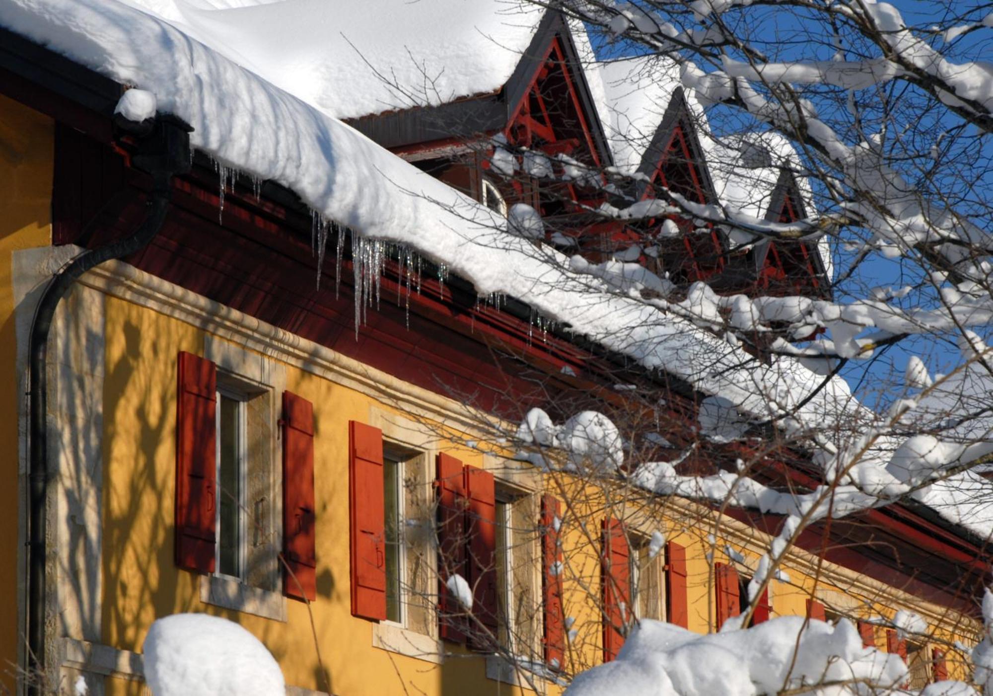 Hotel De L'Aigle Couvet Dış mekan fotoğraf
